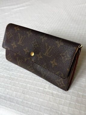 Louis Vuitton Sarah Wallet Monogram Canvas Authentic LV Bifold Date Code AN0932